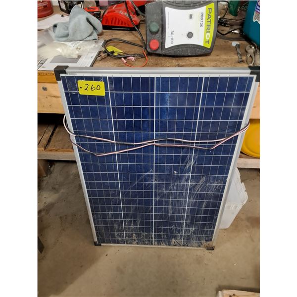 Patriot PBX120 Electric Fencer with Solar Panel
