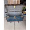 Image 1 : Antique Steamer Trunk