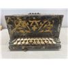 Image 4 : Suprema 1920's Vintage Accordion (Working)