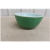 Image 1 : 1940s Pyrex Green Mixing Bowl