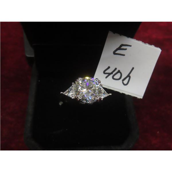 5.00 CT GRA Certified Round Brilliant Cut Moissanite Stone VVS D Color Set in Center with