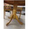 Image 3 : Oak Pedestal Table with Four Chairs (36" Across)