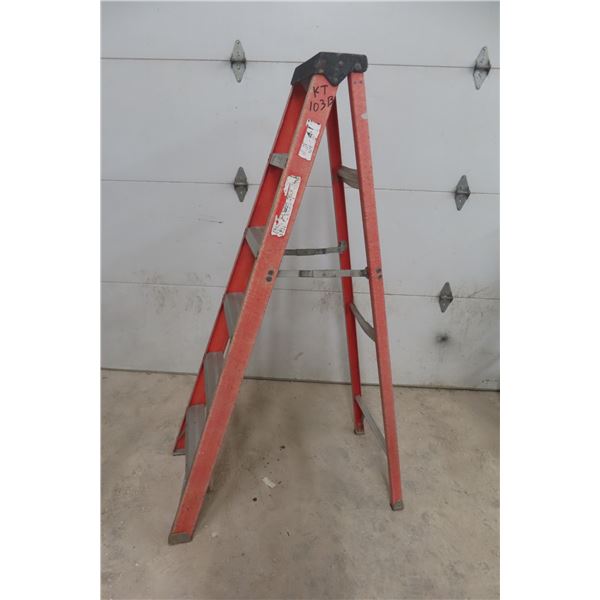 Fiberglass/Aluminum 6' Stepladder