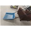 Image 1 : Large Snow Scoop Shovel