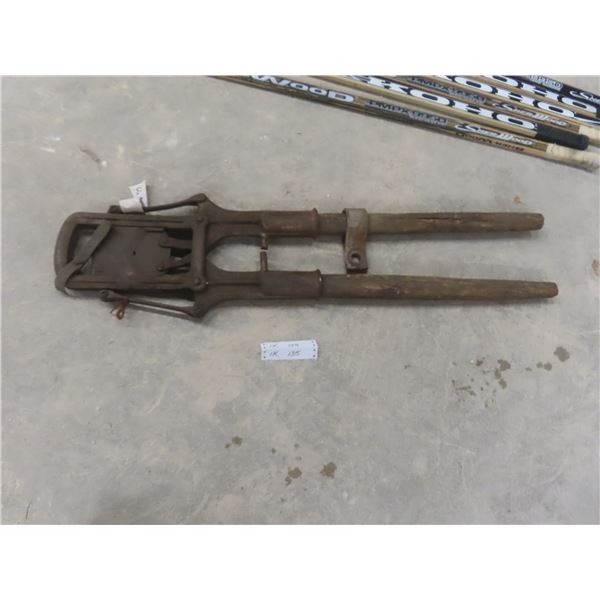 Vintage Dehorning Tool