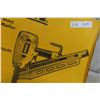 Image 2 : Unopened Heavy-Duty DeWalt 3½" Clipped-Head Framing Nailer with 31° Magazine