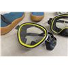 Image 4 : Three Healthways Tempered Glass Snorkeling Masks with Boots