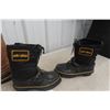 Image 2 : Vintage Ski-Doo Snowmobile Boots and Insulated Hunting Boots