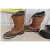 Image 5 : Vintage Ski-Doo Snowmobile Boots and Insulated Hunting Boots