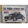 Image 2 : Monogram 1/8 Scale Model of 32 Street Rod Unassembled with Box, Vintage
