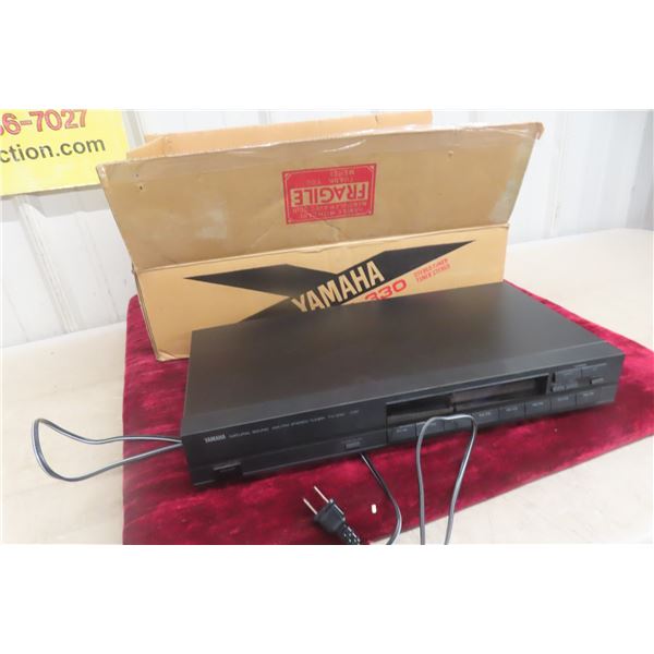 Yamaha AM/FM Stereo Tuner Model TX 330 (Believe New Old Stock) with Box