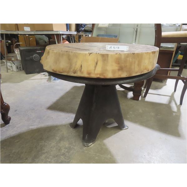 Two Shovels: Snow and Scoop