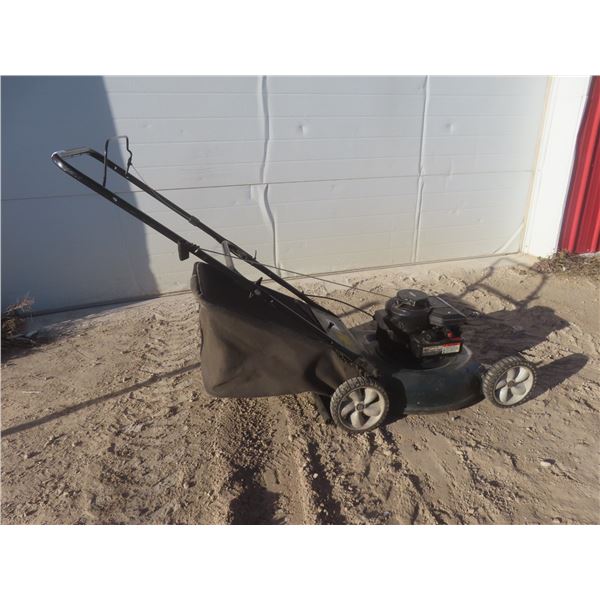 MTD Yard Machines 3.5 Gas Lawn Mower With Bag (Has Compression)