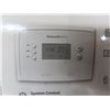 Image 4 : Honeywell Home RTH221B Programmable Thermostat - New or Store Return