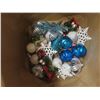 Image 10 : Christmas Decorations