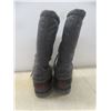 Image 3 : Pair of Sorel Boots, Size 10