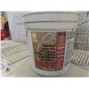 Image 3 : Rubbermaid Racking and Half Pail of Shingle Nails, 1 1/2"