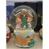 Image 4 : Four Christmas Snow Globes