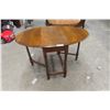 Image 4 : Oak Barley Twist Side-Leg Table, Extending to 28" x 30" x 48"