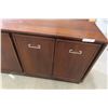Image 3 : Credenza/Buffet (24" x 64" x 18")