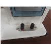 Image 6 : Universal Sewing Machine with Cabinet