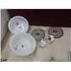 Image 3 : Sanyo Rice/Steam Cooker; Vintage Toaster; Casserole Dish and More
