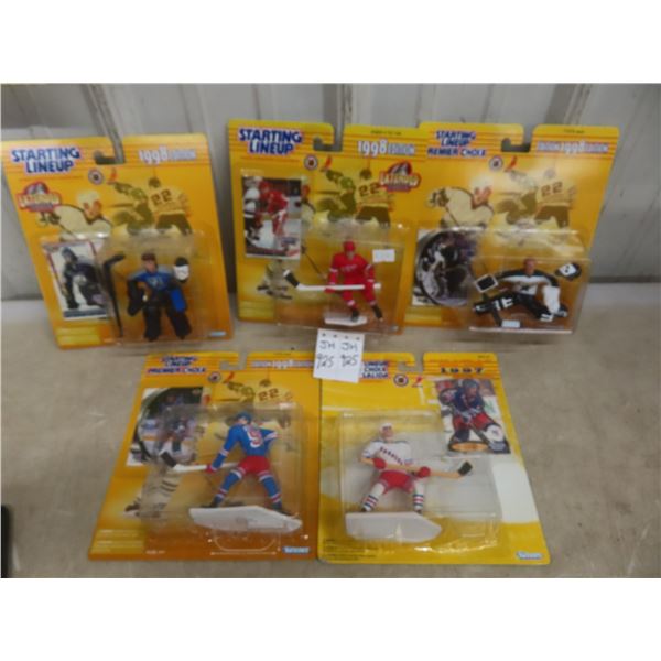 Five 1998 Starting Lineup Figures Including Daren Puppa, Wayne Gretzky, and Mark Messier