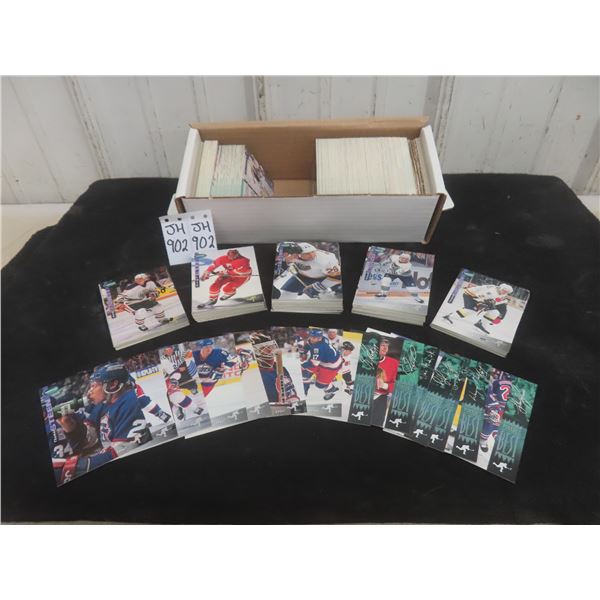 Five Hundred Eighty-Five 1994–95 Parkhurst Series 1 & SP Hockey Cards Set