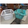 Image 4 : Six Plastic Baskets