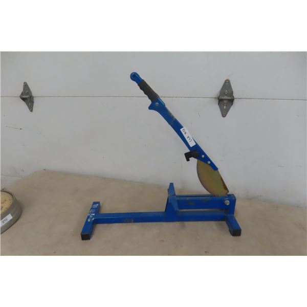 Guillotine Tool for Cedar Lap Cladding