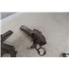 Image 2 : 4 x Traps and Old Wrenches