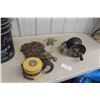 Image 4 : Two-Ton Chain Hoist and Air Hose Reel