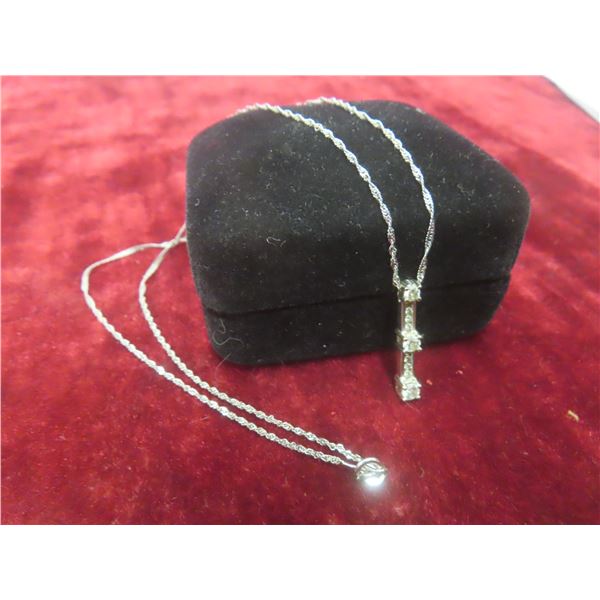 14k White Gold and Diamond Necklace, 18" Length, 3 g