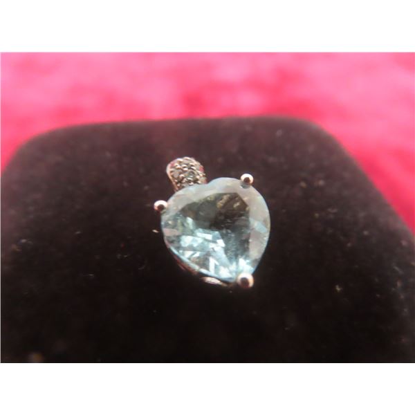 10k White Gold and Aquamarine Heart Pendant, 1.4 g