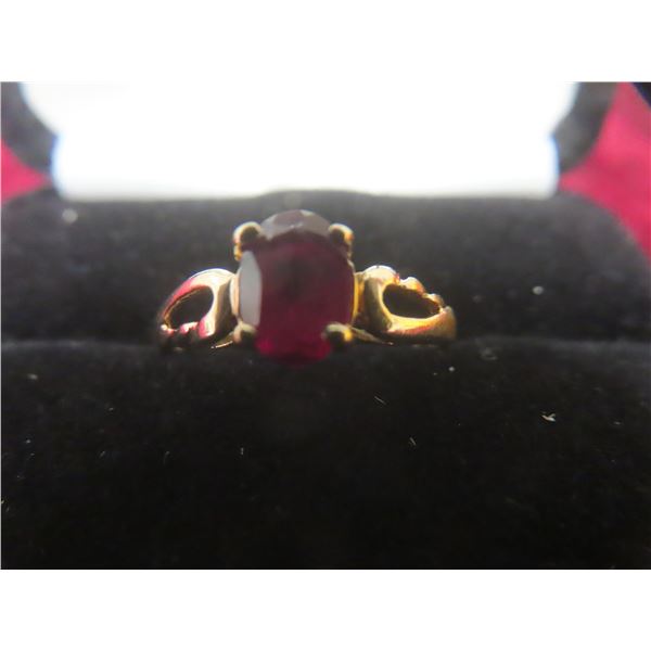 10k Gold and Garnet Ring, Size 6, 1.2 g