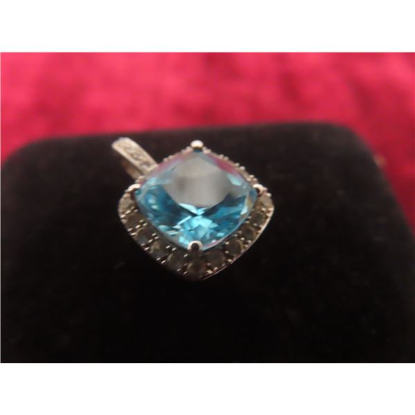 10k White Gold and Diamond Aquamarine Pendant, 2.2 g