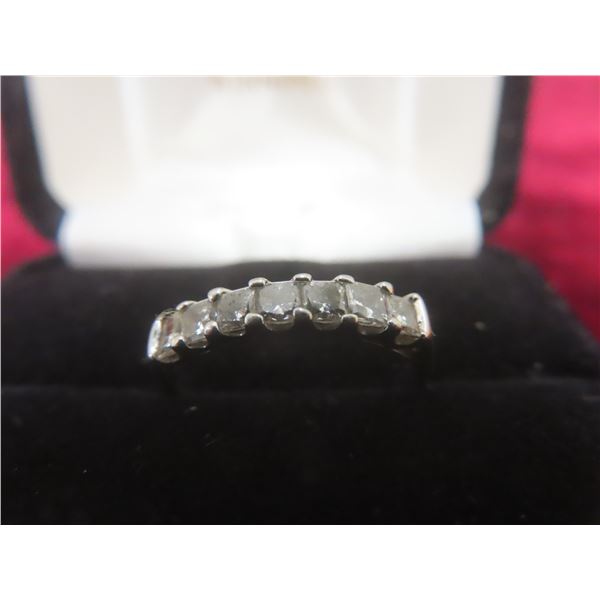 10k White Gold and Diamond Ring, Size 7, 2 g, with COA