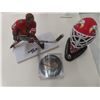 Image 8 : Assorted Hockey Collectibles