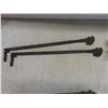 Image 2 : Antique Art Deco Cast-Iron Swing-Arm Curtain Rod Brackets