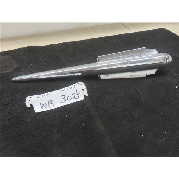 1947 Studebaker Strat-O-Lined Rocket Hood Ornament