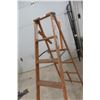 Image 3 : Wooden Step Ladder