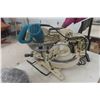 Image 6 : Makita 15-Amp Angle Sliding Compound Mitre Saw With Stand