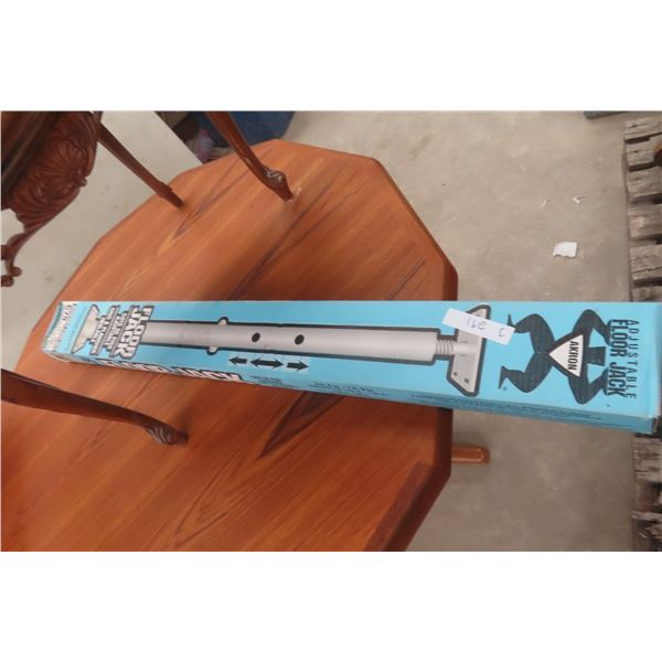 Adjustable Telepost, 4'–6" to 7'–9"