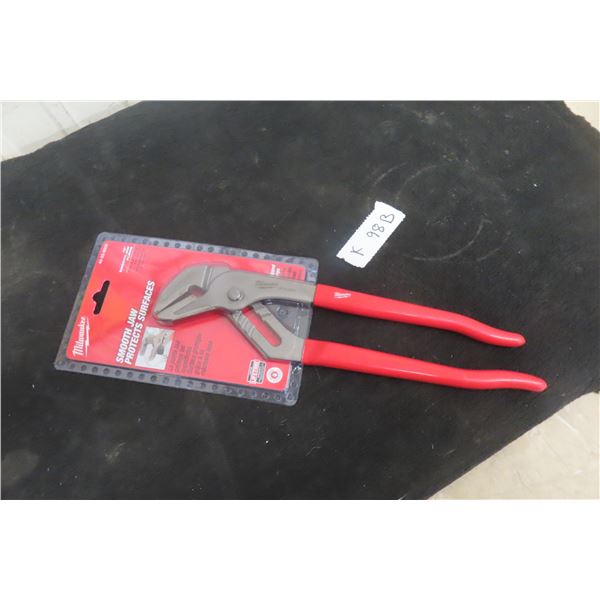 New Milwaukee 12" Smooth-Jaw Pliers