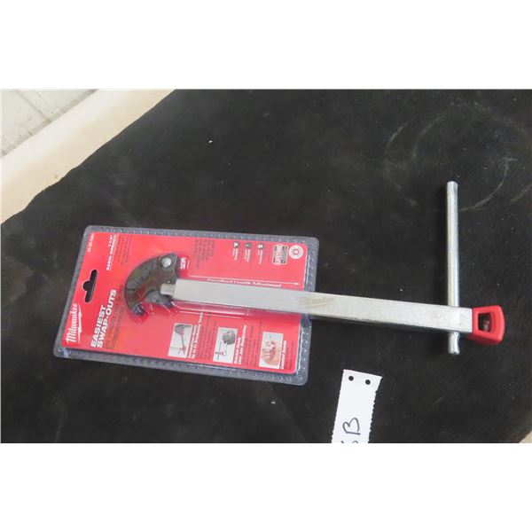 New Milwaukee 1 1/4" Basin Wrench