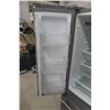 Image 4 : Maytag Stainless French Door Refrigerator with Bottom Freezer, 68" x 30" x 31"