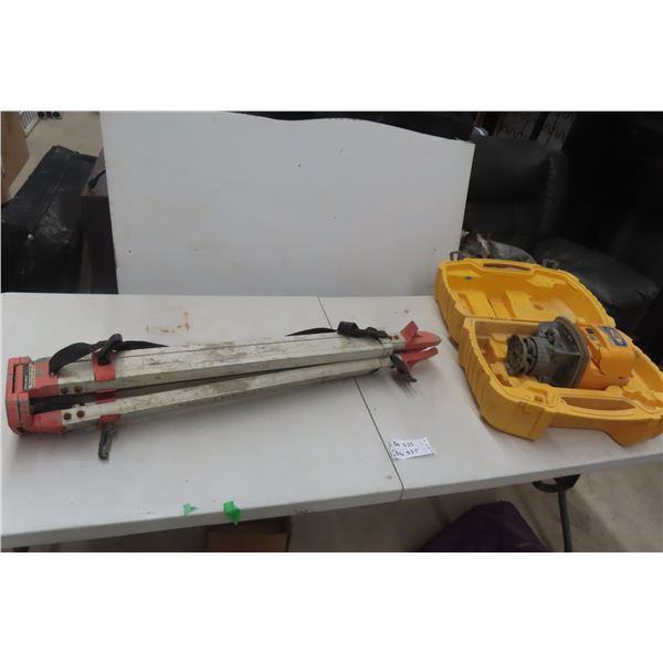 Spectra Precision LL500 Laser Level with Case and Tripod