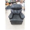 Image 2 : Leather or Leather-Style Recliner Chair