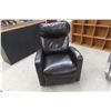 Image 1 : Leather-Style Living Room Chair