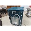 Image 8 : LG Front-Load Washer with Stainless Tub